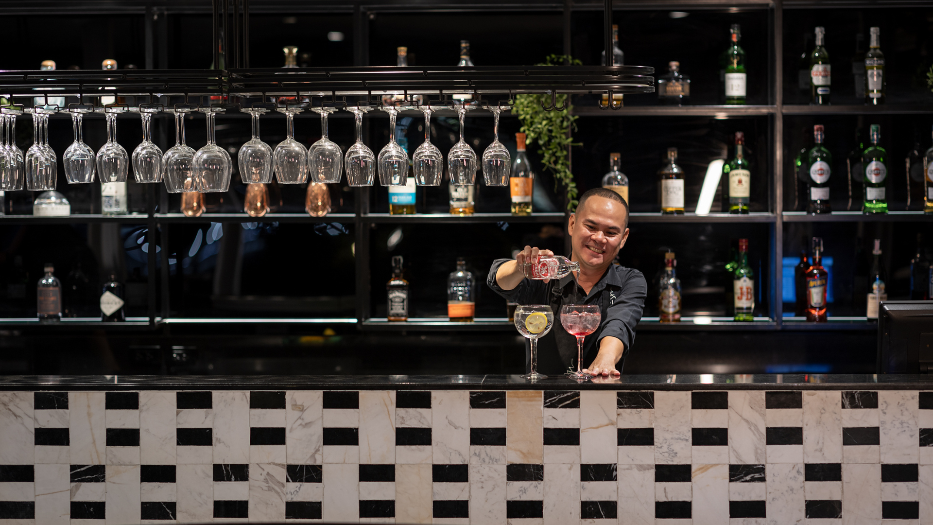 เคาท์ดาวน์กรุงเทพ ศาลารัตนโกสินทร์ รูฟท็อปบาร์